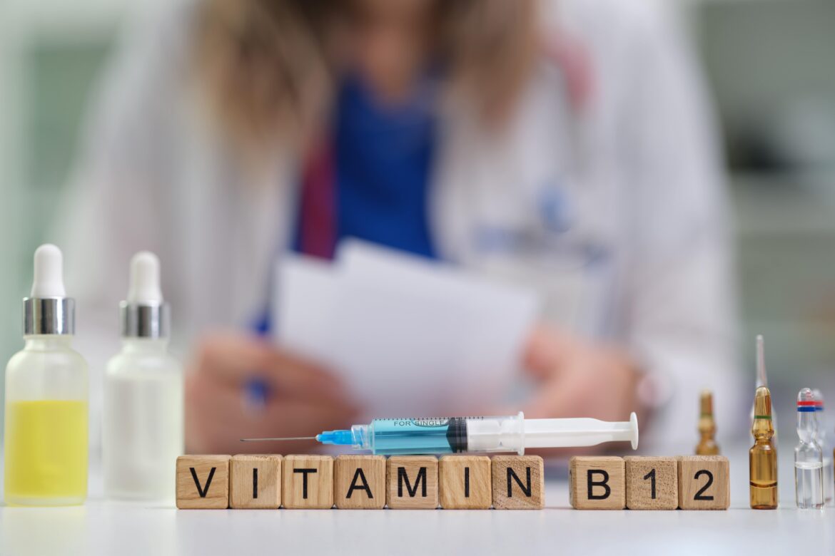 Yetişkinler ve Çocuklar İçin B12 Vitamini Dozu